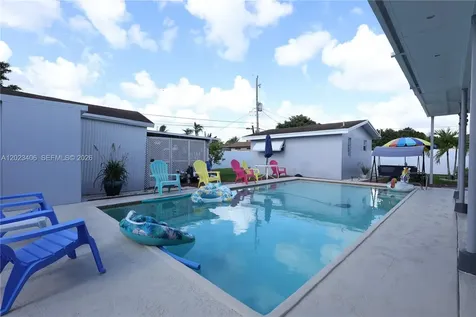 330 W 44th Street Hialeah FL 33012