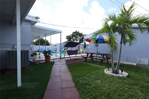 330 W 44th Street Hialeah FL 33012