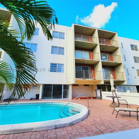 1225 NE 124th Street North Miami FL 33161
