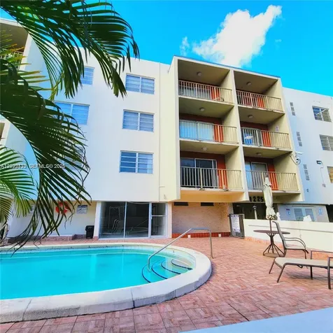 1225 NE 124th Street North Miami FL 33161