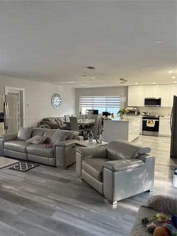 74 Ter N 74 Terrace Hollywood FL 33024