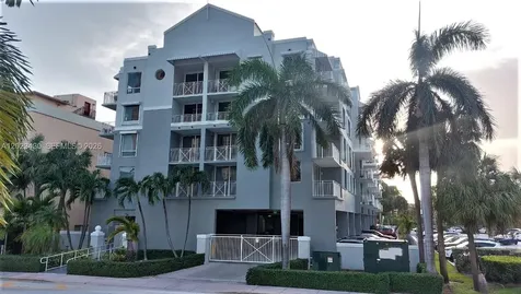 2642 Collins Avenue Miami Beach FL 33140