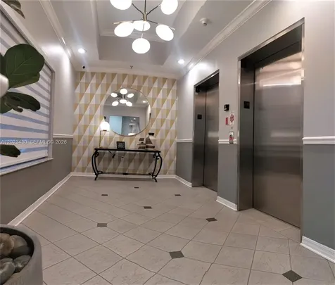 2642 Collins Avenue Miami Beach FL 33140
