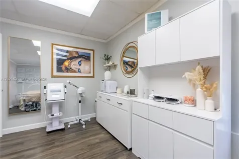 1250 E Hallandale Beach Boulevard Hallandale Beach FL 33009