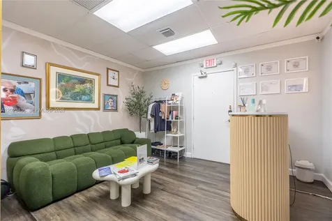 1250 E Hallandale Beach Boulevard Hallandale Beach FL 33009