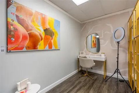 1250 E Hallandale Beach Boulevard Hallandale Beach FL 33009