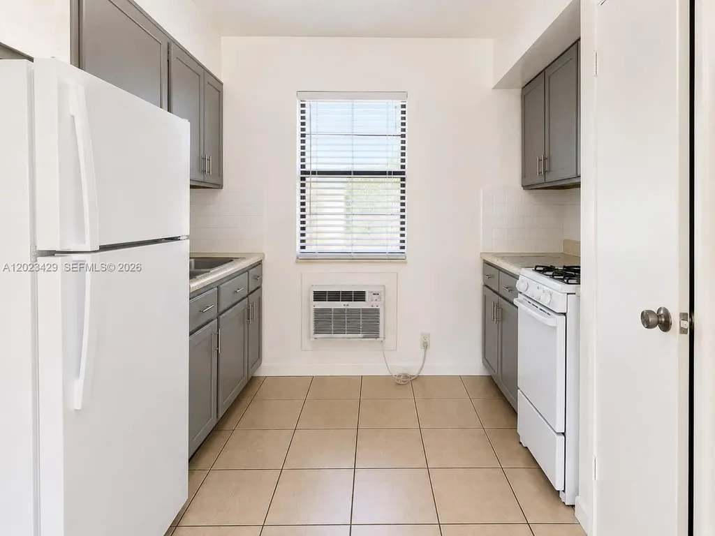 1723-1743 Moffett Street Hollywood FL 33020