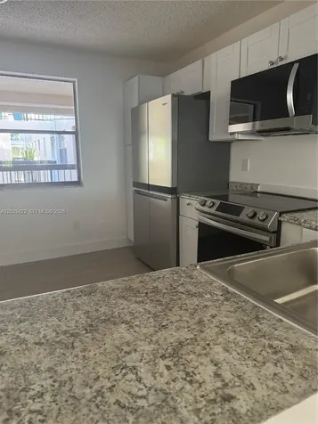 605 Ives Dairy Road Miami FL 33179