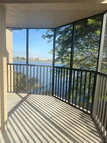 605 Ives Dairy Road Miami FL 33179