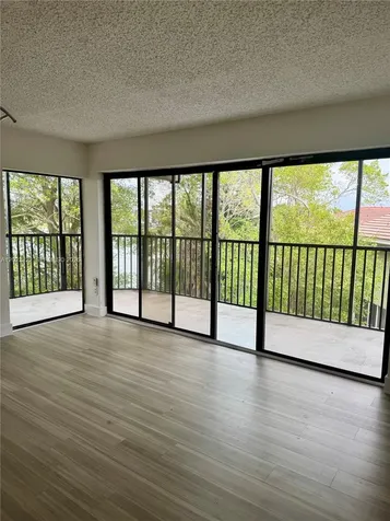 605 Ives Dairy Road Miami FL 33179