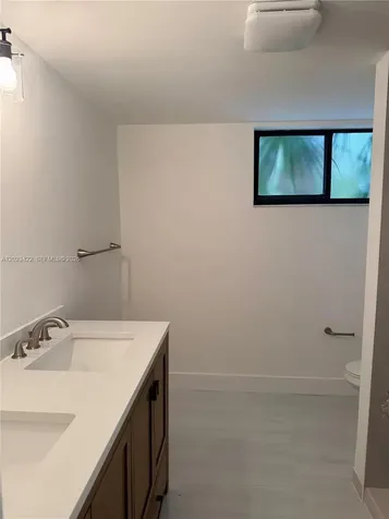 605 Ives Dairy Road Miami FL 33179