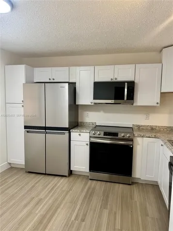 605 Ives Dairy Road Miami FL 33179