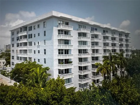 1020 Meridian Avenue Miami Beach FL 33139