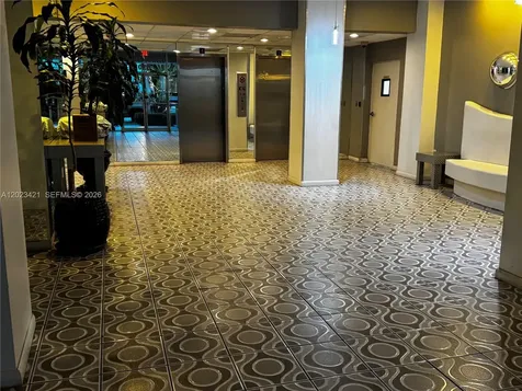 1020 Meridian Avenue Miami Beach FL 33139