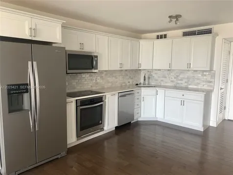 1020 Meridian Avenue Miami Beach FL 33139