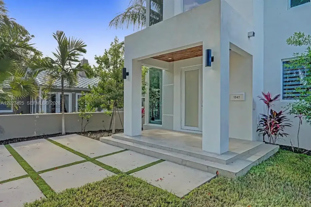 1547 Jackson Street Hollywood FL 33020