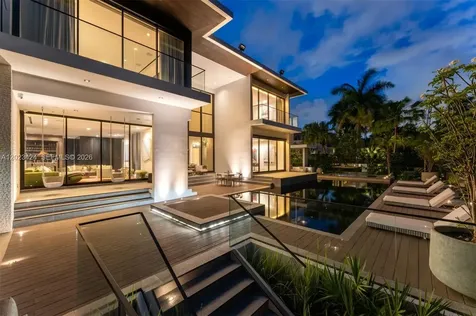 132 Paloma Drive Coral Gables FL 33143