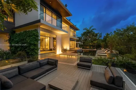 132 Paloma Drive Coral Gables FL 33143