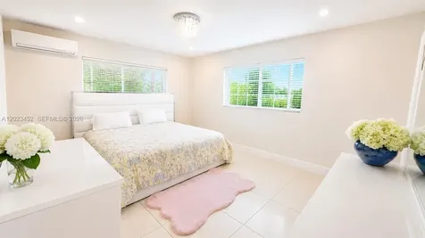 430 NE 145th Street Miami FL 33161