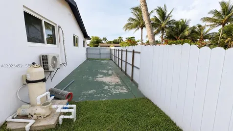 430 NE 145th Street Miami FL 33161