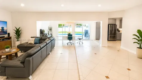 430 NE 145th Street Miami FL 33161