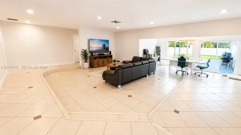 430 NE 145th Street Miami FL 33161