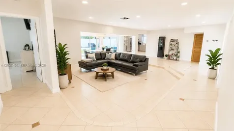 430 NE 145th Street Miami FL 33161