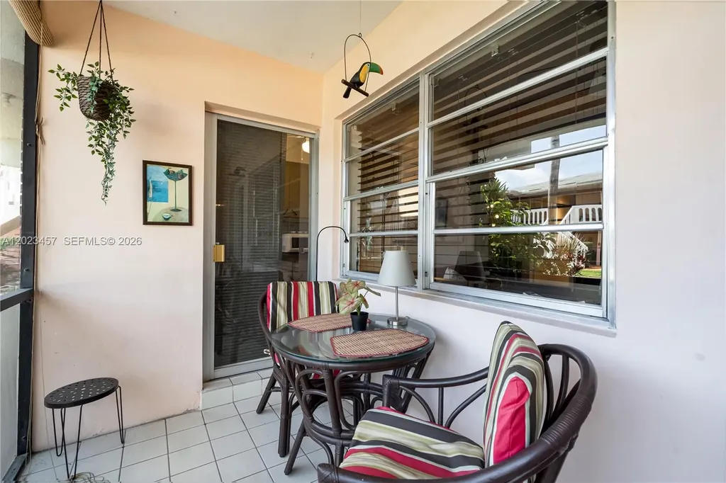 160 NE 8th Avenue Hallandale Beach FL 33009