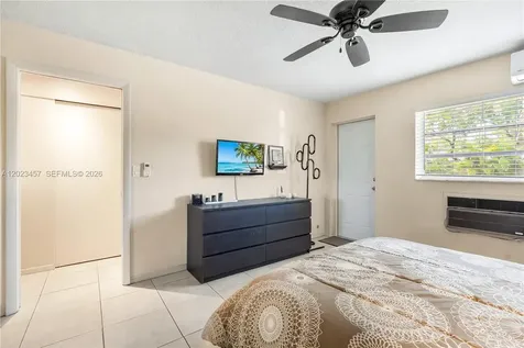 160 NE 8th Avenue Hallandale Beach FL 33009