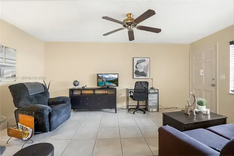 160 NE 8th Avenue Hallandale Beach FL 33009