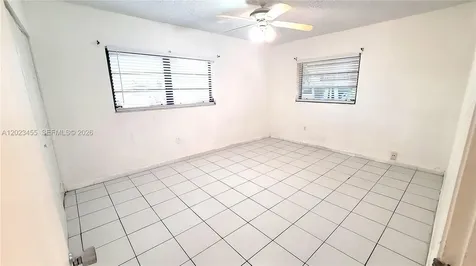 Miami FL 33157