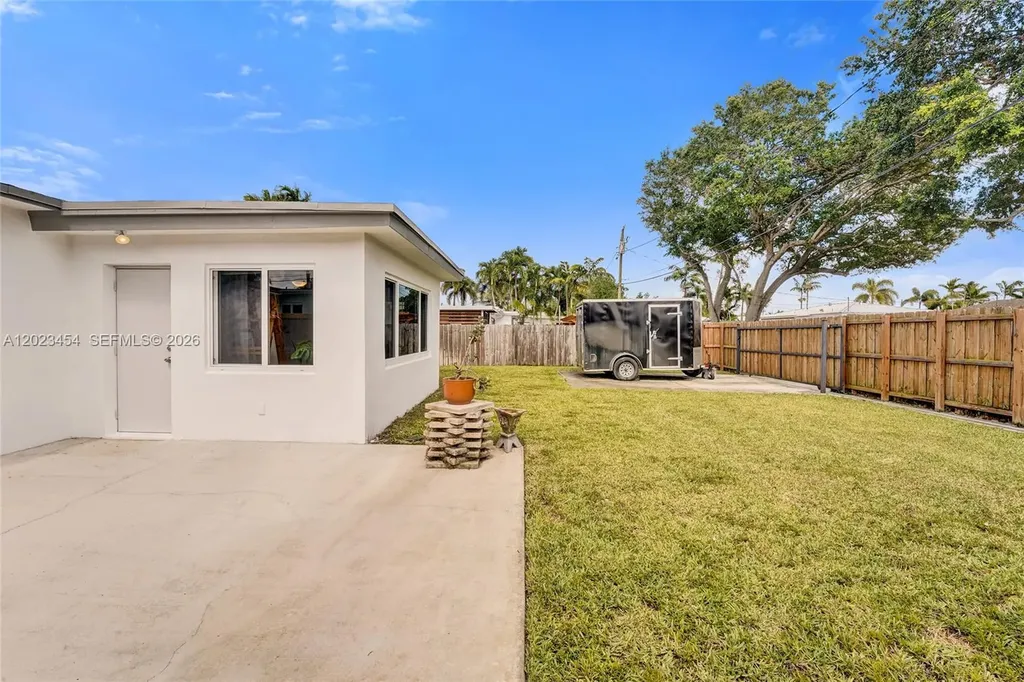 3234 Roosevelt Street Hollywood FL 33021