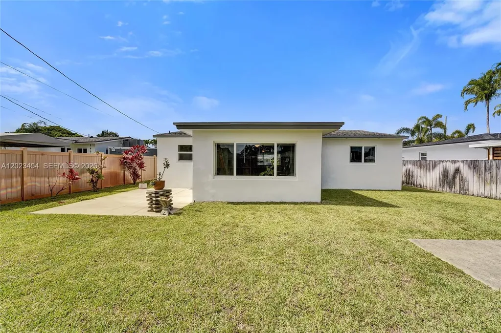 3234 Roosevelt Street Hollywood FL 33021