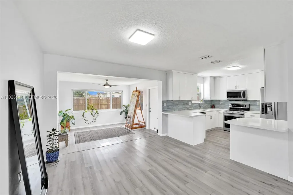 3234 Roosevelt Street Hollywood FL 33021