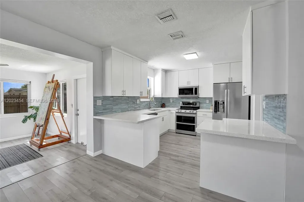 3234 Roosevelt Street Hollywood FL 33021