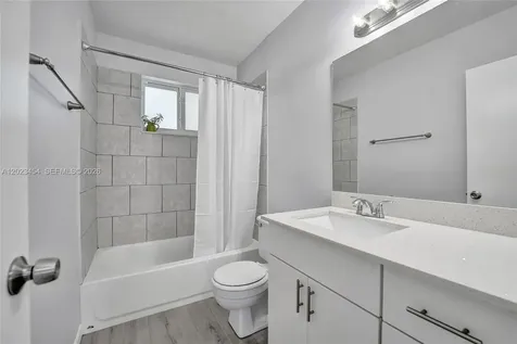 3234 Roosevelt Street Hollywood FL 33021