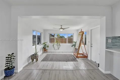 3234 Roosevelt Street Hollywood FL 33021