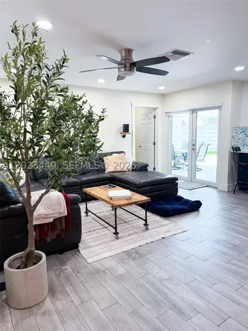 14552 SW 142nd Place Miami FL 33186