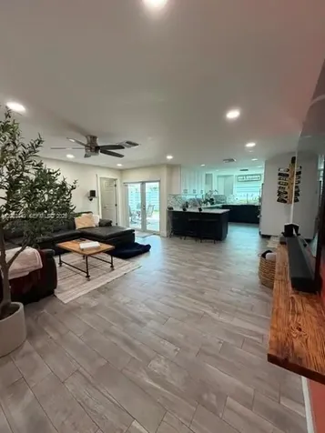 14552 SW 142nd Place Miami FL 33186