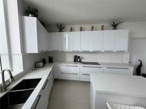 16001 Collins Avenue Sunny Isles Beach FL 33160