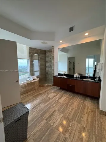 16001 Collins Avenue Sunny Isles Beach FL 33160
