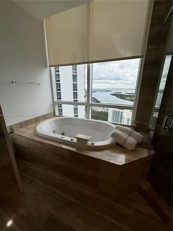 16001 Collins Avenue Sunny Isles Beach FL 33160