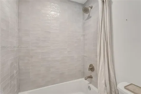 3214 W Trade Avenue Miami FL 33133