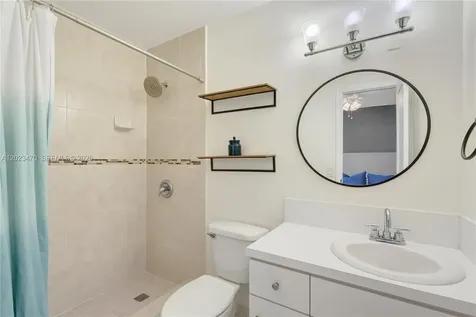 3214 W Trade Avenue Miami FL 33133