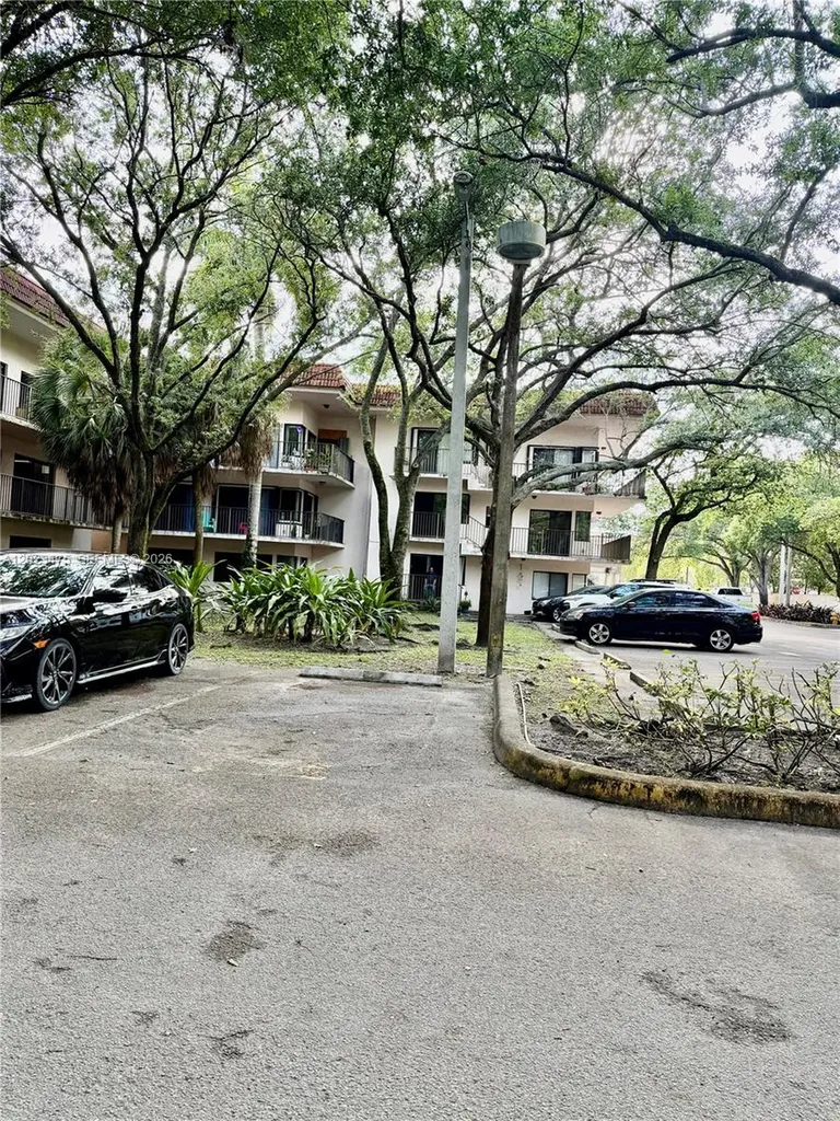 4725 SW 62nd Avenue Davie FL 33314