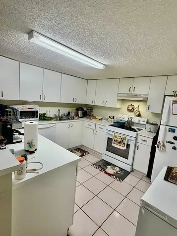4725 SW 62nd Avenue Davie FL 33314