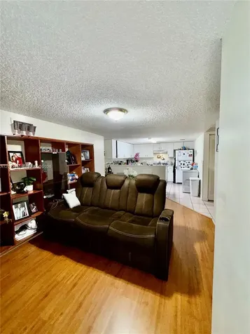 4725 SW 62nd Avenue Davie FL 33314