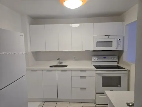 16950 W Dixie Highway North Miami Beach FL 33160