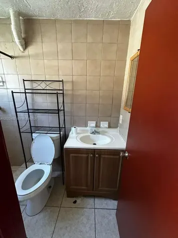 2221 NW 6th Court Fort Lauderdale FL 33311