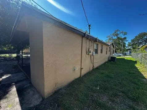 2221 NW 6th Court Fort Lauderdale FL 33311